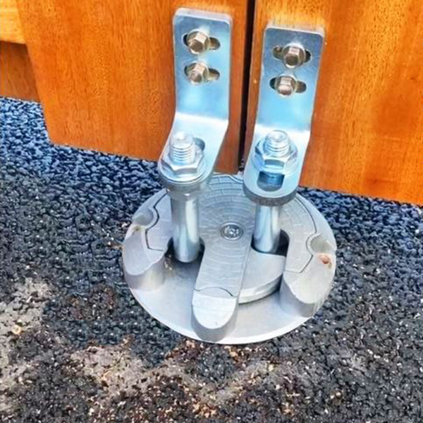 Locking Centre Stop (plus fixings) – IN2 Access & Control Ltd